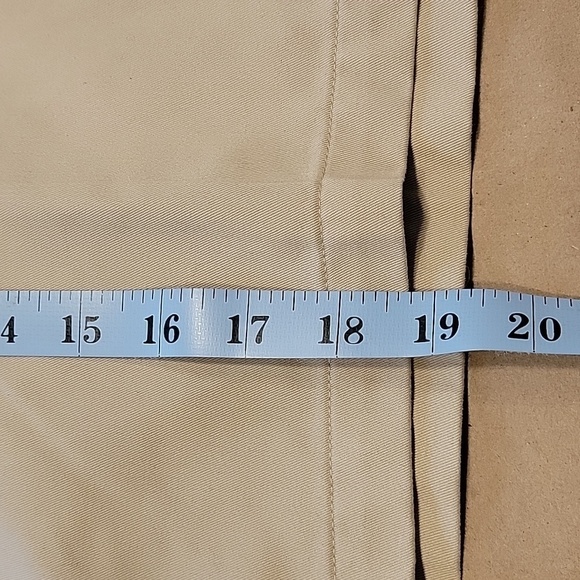 Lands' End Size 14P Khaki Shorts, 9" Inseam, Excellent Condition - Picture 6 of 11